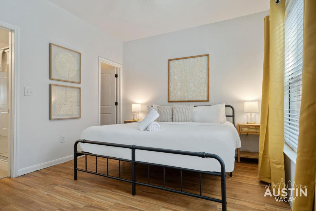 Photo of Bedroom in North University