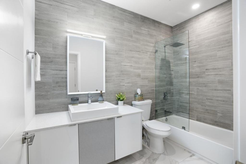 Photo of Bathroom in Croissant Park