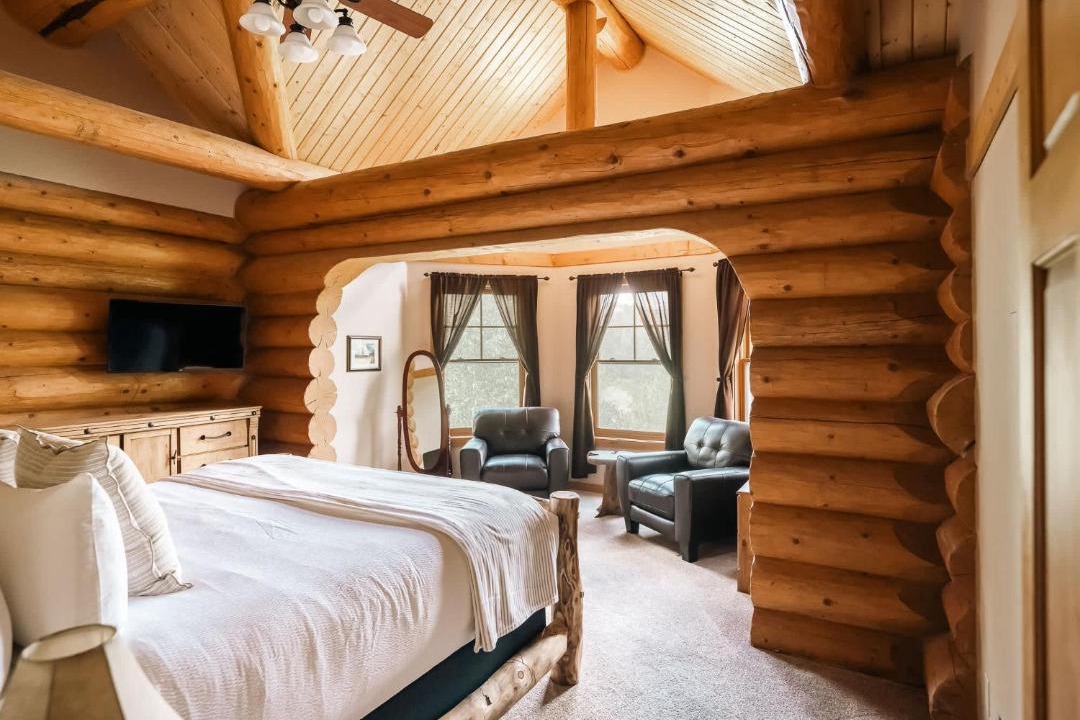 Photo of Bedroom in Three Peaks