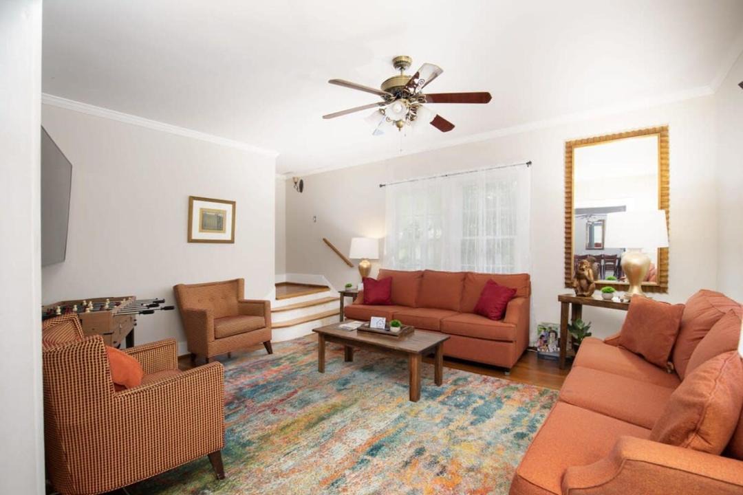 Photo of Livingroom in Redmont Park