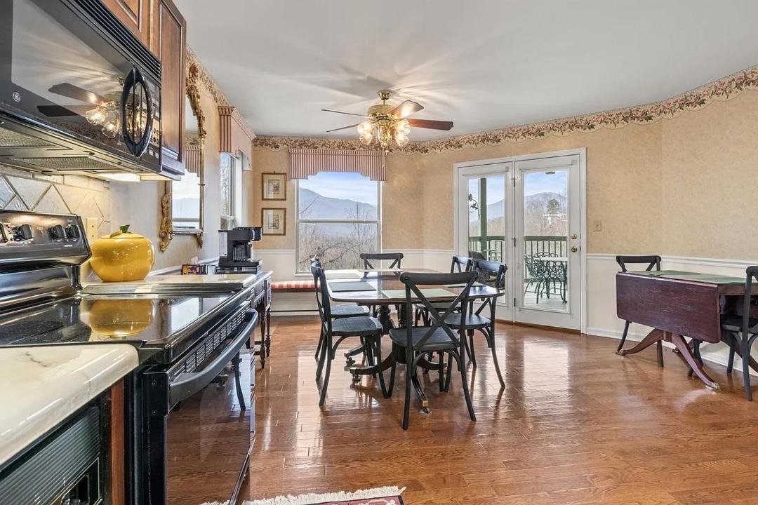 Photo of Kitchen in Chalet Village