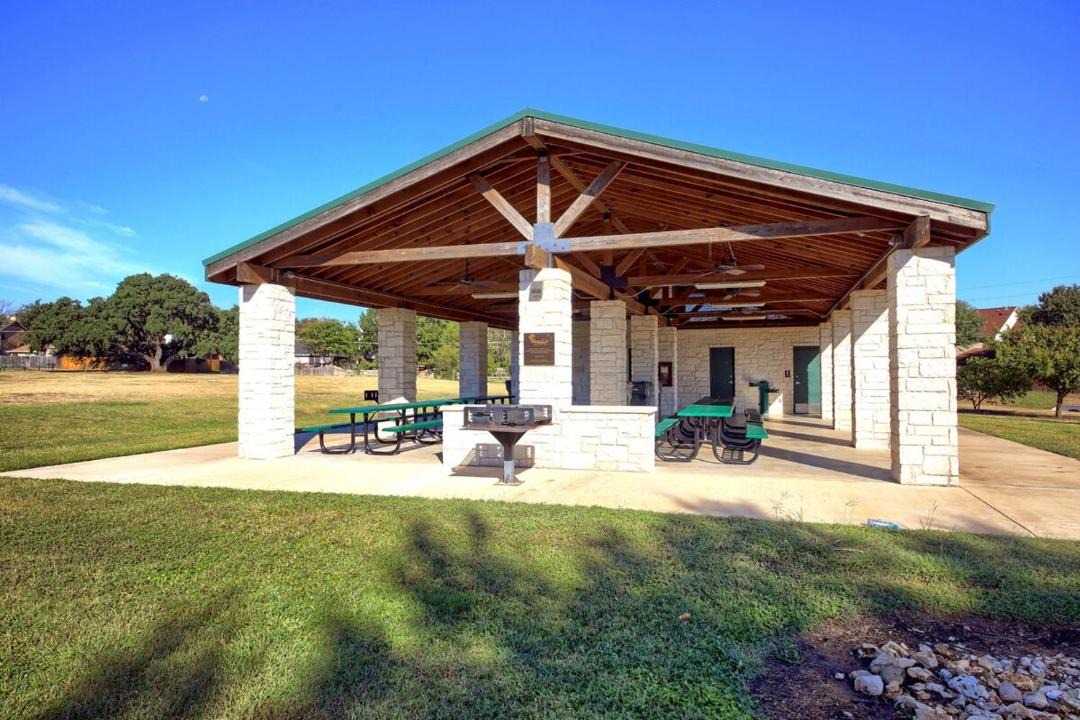 Photo of Others in Brushy Creek