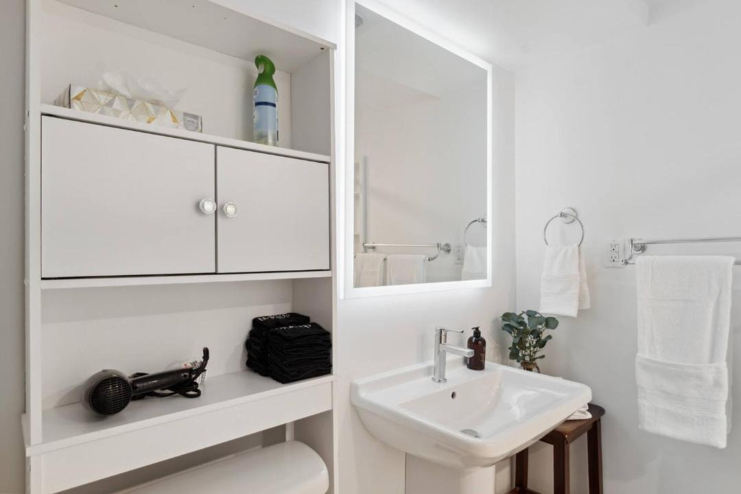Photo of Bathroom in Lamar Heights Area