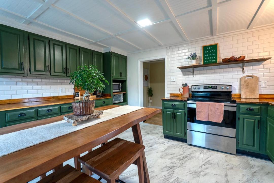 Photo of Kitchen in Lookout Valley Neighborhood Association