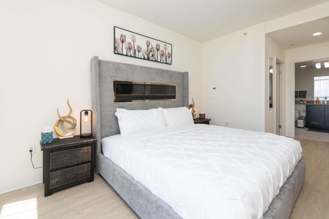 Photo of Bedroom in Downtown Burbank