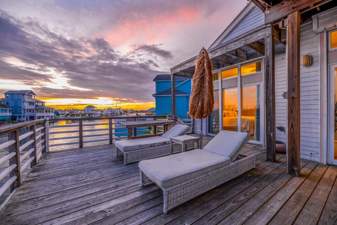Photo of Patio Balcony in Jamaica Beach