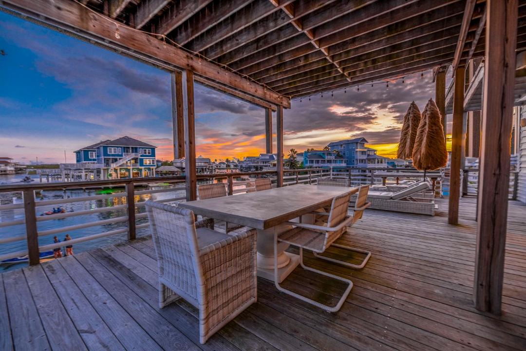 Photo of Patio Balcony in Jamaica Beach