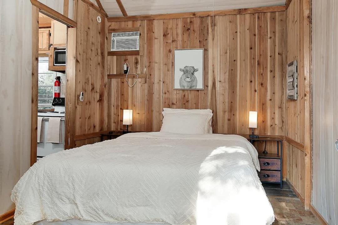 Photo of Bedroom in Centerville