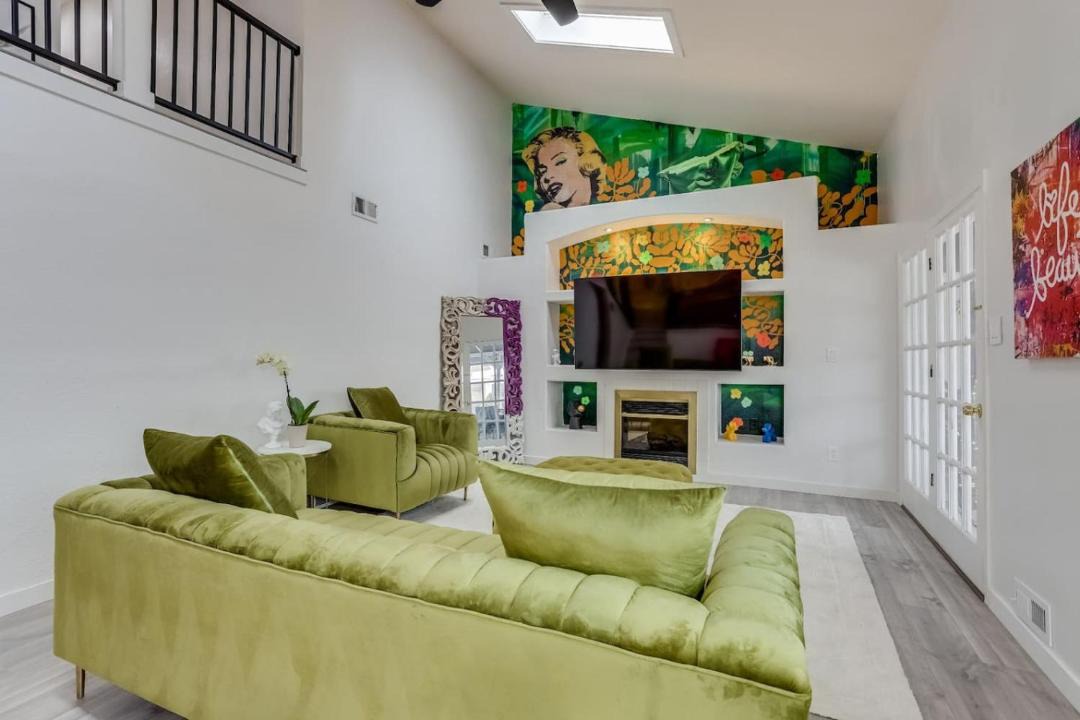 Photo of Livingroom in South Westminster