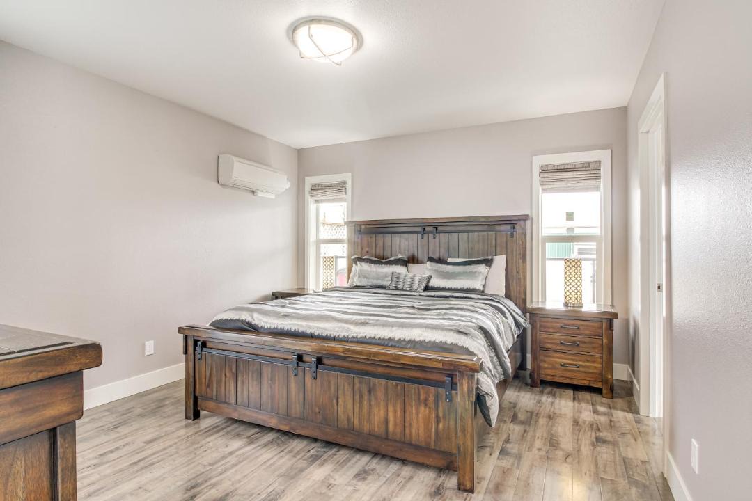 Photo of Bedroom in Lakeside