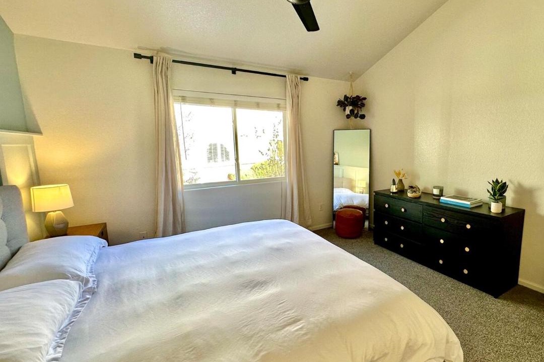 Photo of Bedroom in Jefferson Gardens