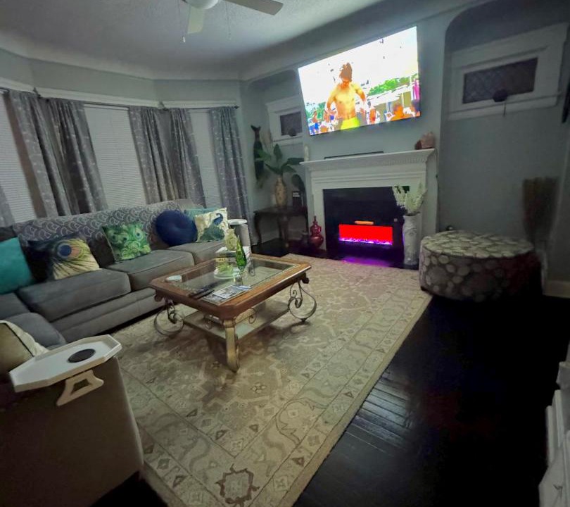 Photo of Livingroom in Cleveland