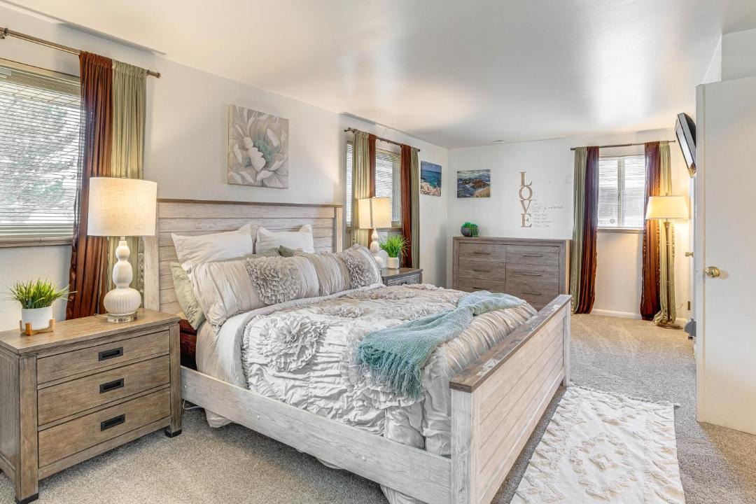 Photo of Bedroom in Aurora