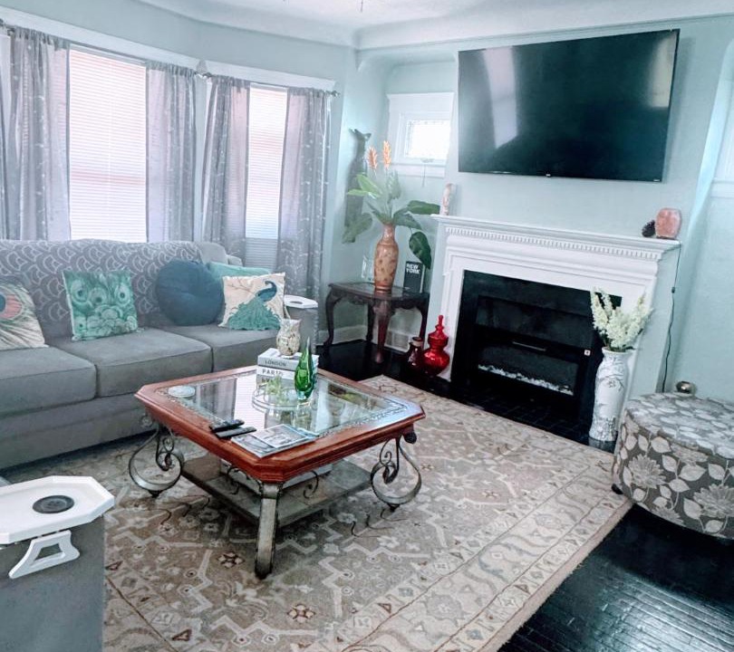 Photo of Livingroom in Cleveland