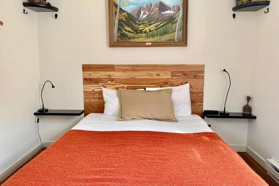 Photo of Bedroom in Idaho Springs