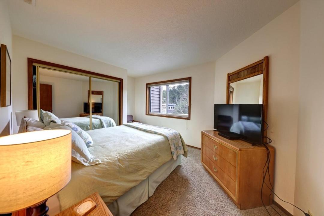 Photo of Bedroom in Tolovana Park