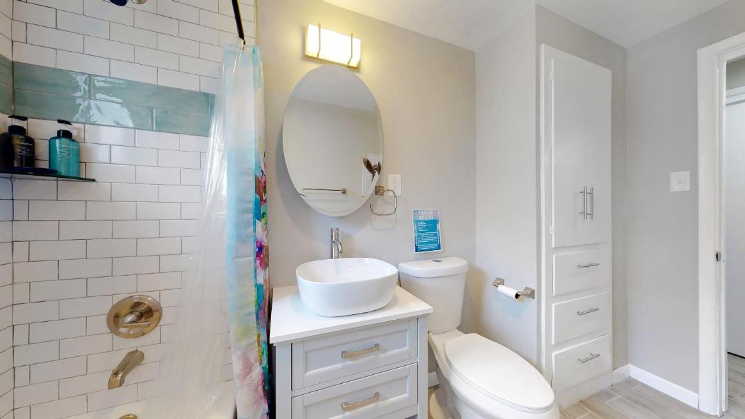 Photo of Bathroom in Arvada Plaza Area