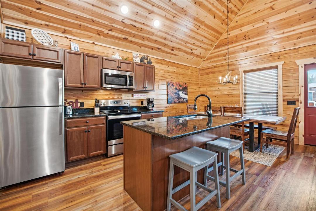 Photo of Kitchen in White Oak Lodge