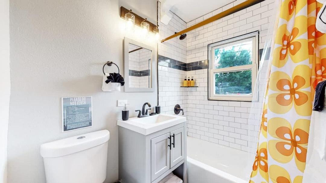 Photo of Bathroom in Washington Park West