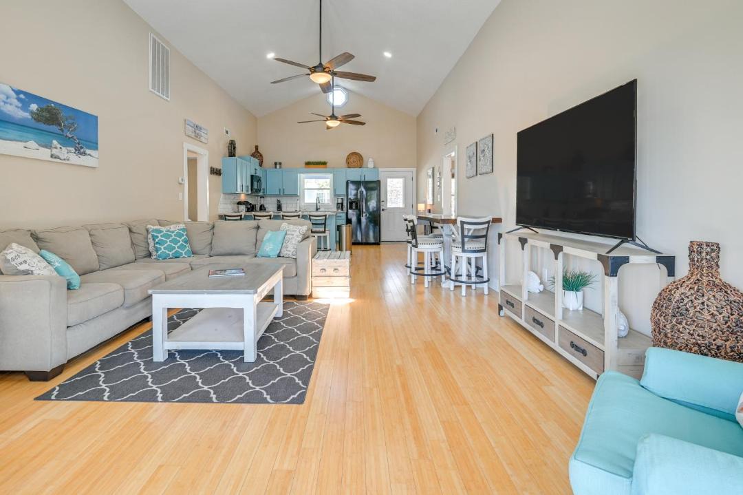 Photo of Livingroom in Surfside Beach