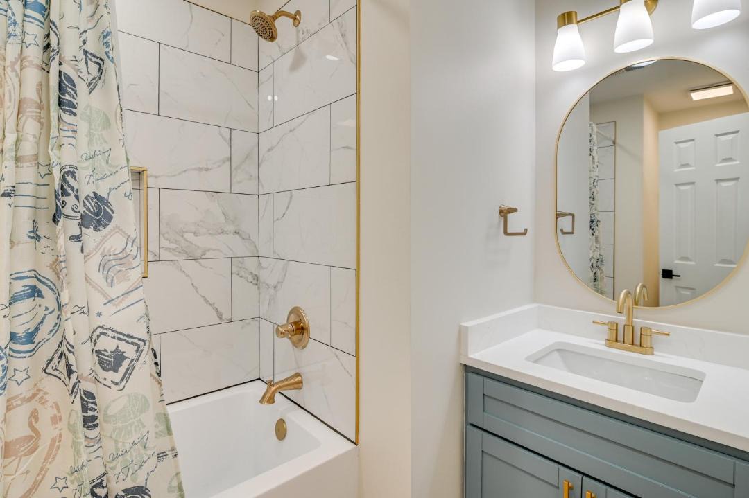 Photo of Bathroom in Surfside Beach