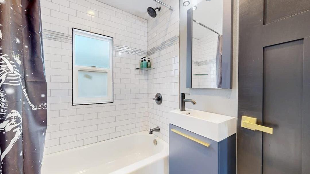 Photo of Bathroom in Washington Park West