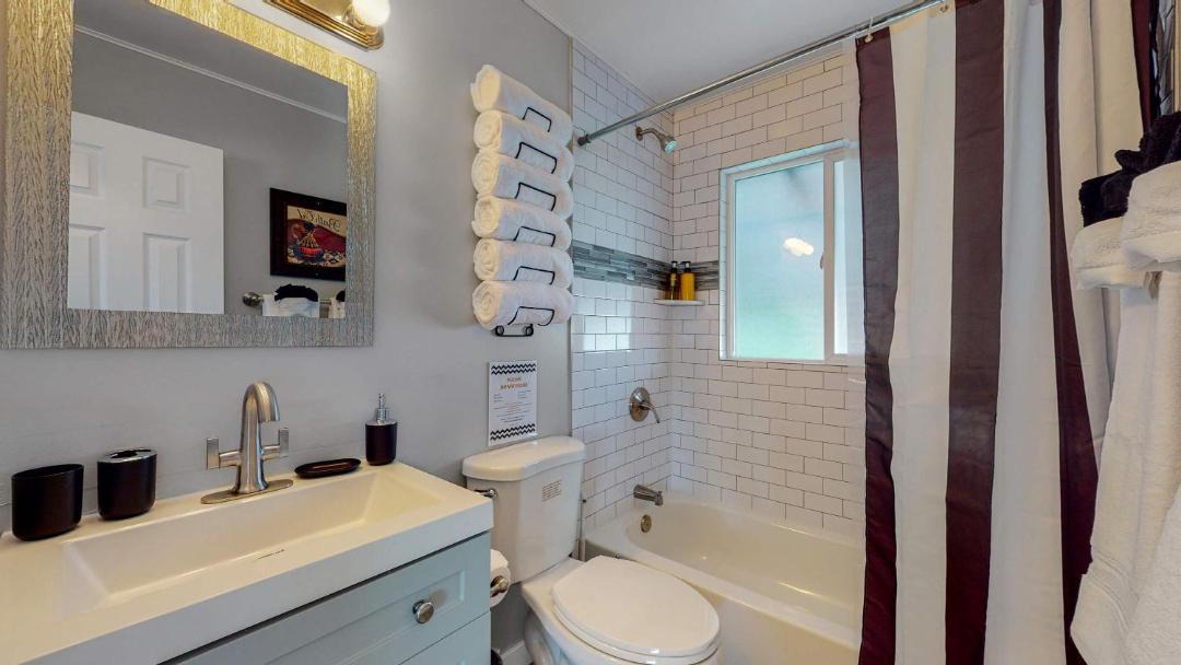 Photo of Bathroom in Barnum West