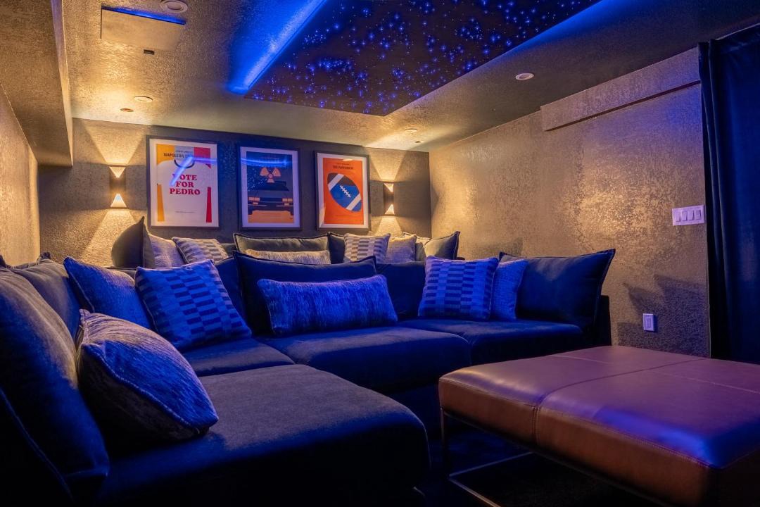 Photo of Livingroom in Castlewood