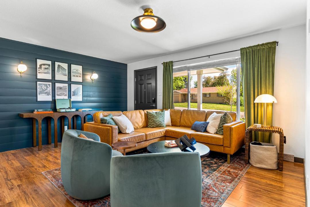 Photo of Livingroom in Castlewood