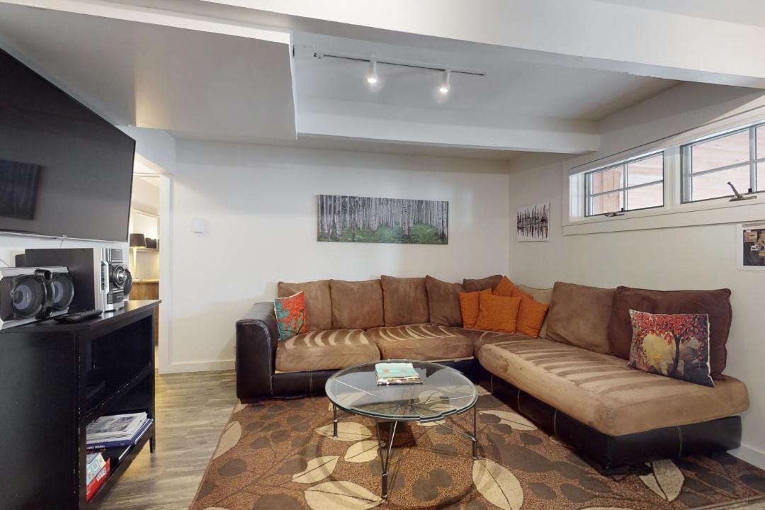 Photo of Livingroom in Downtown