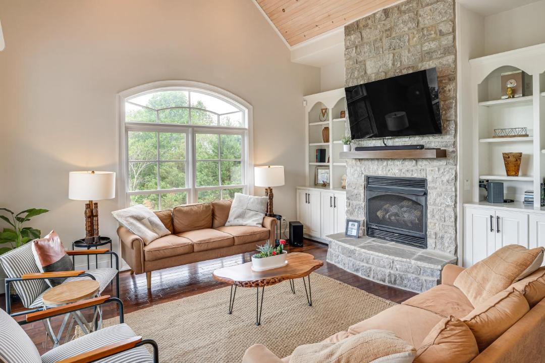Photo of Livingroom in Van Buren County