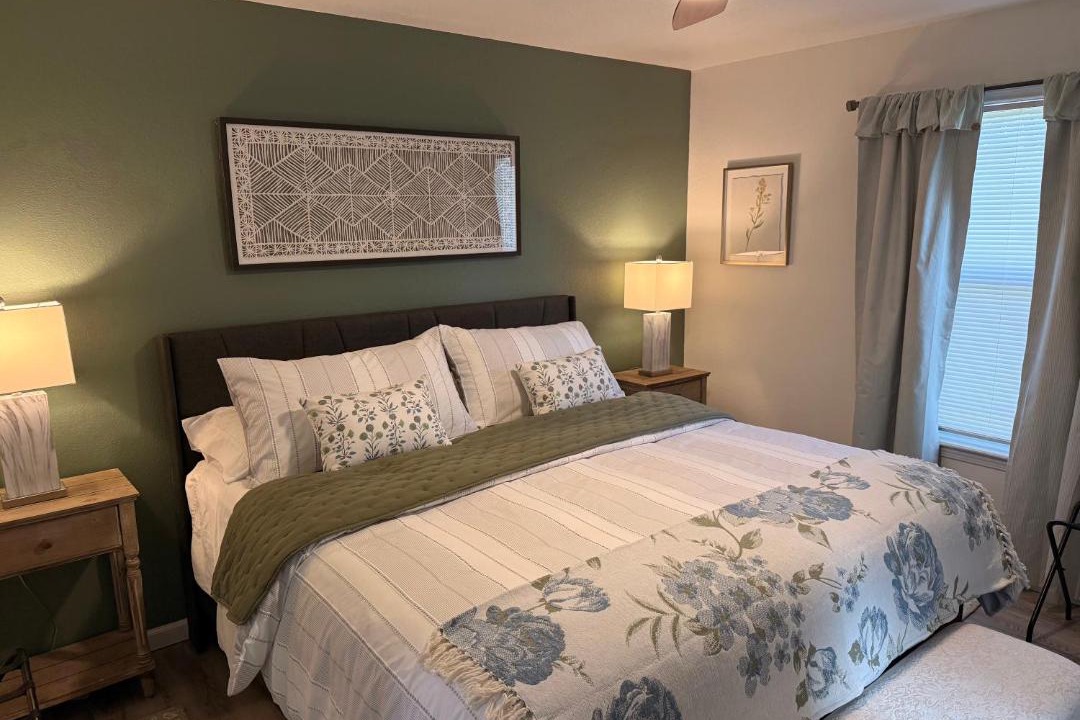 Photo of Bedroom in Roswell