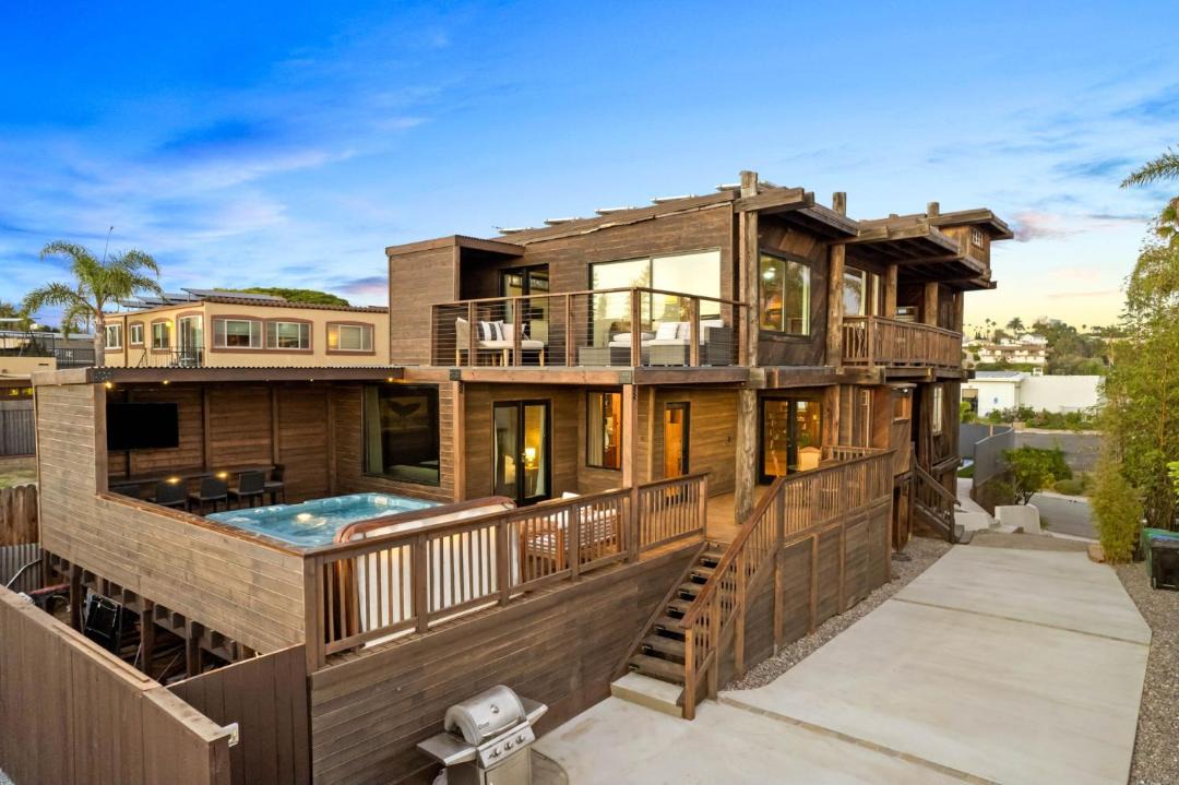 Photo of Patio Balcony in Bay Park
