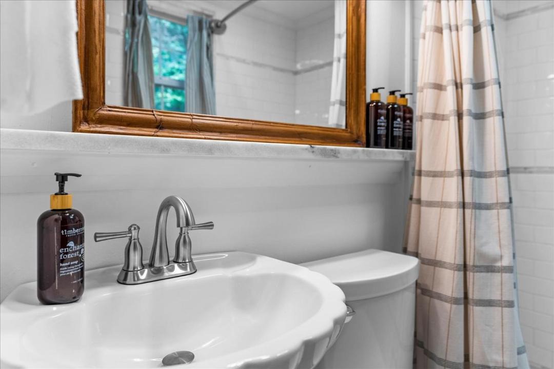 Photo of Bathroom in Lookout Mountain