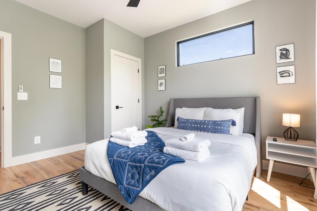Photo of Bedroom in Hillsboro Village