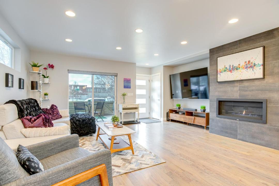 Photo of Livingroom in Lincoln Park