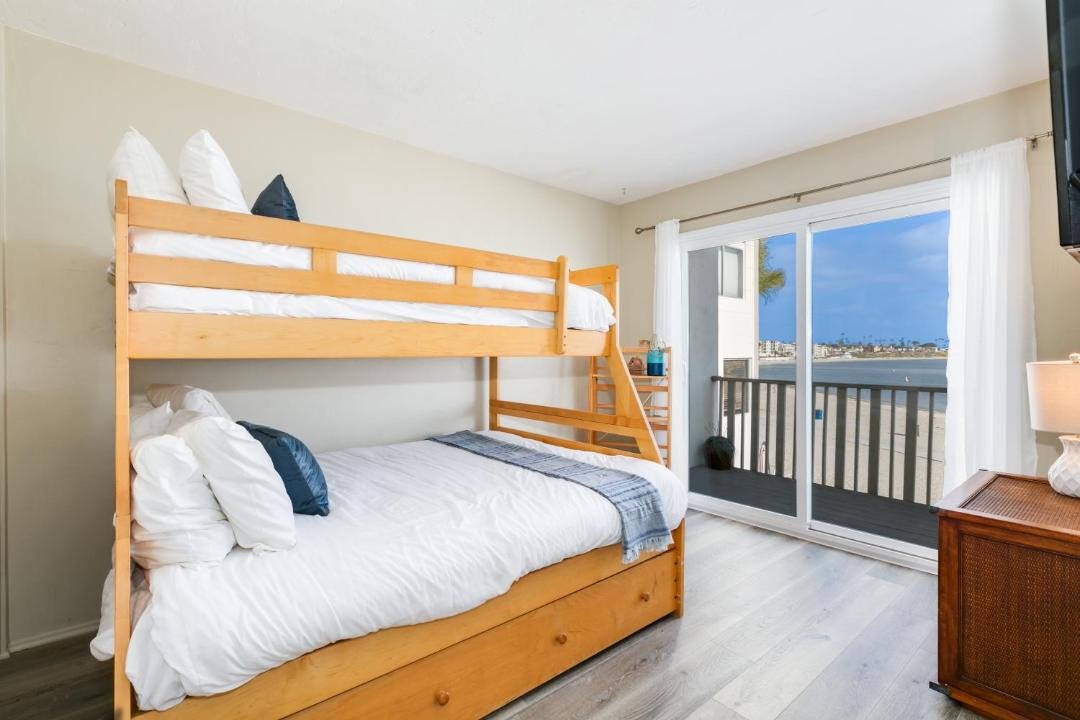 Photo of Bedroom in Crown Point