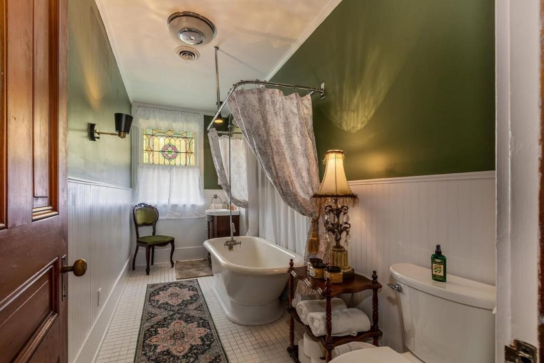 Photo of Bathroom in Anna