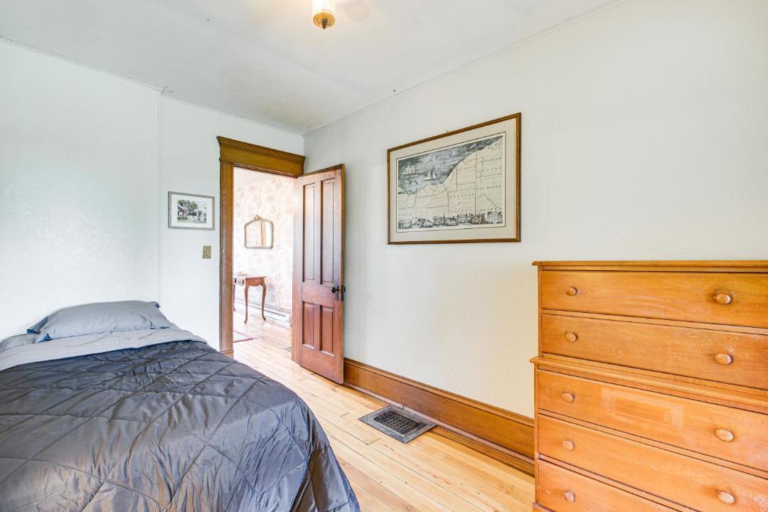 Photo of Bedroom in Chardon
