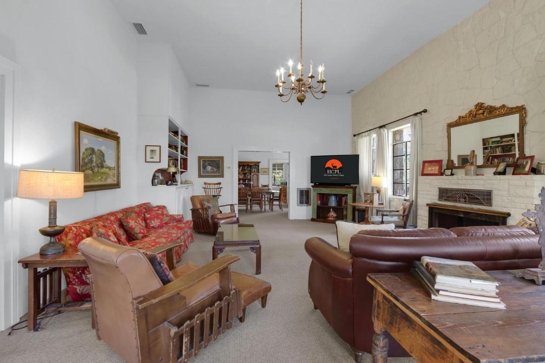 Photo of Livingroom in Spring Branch