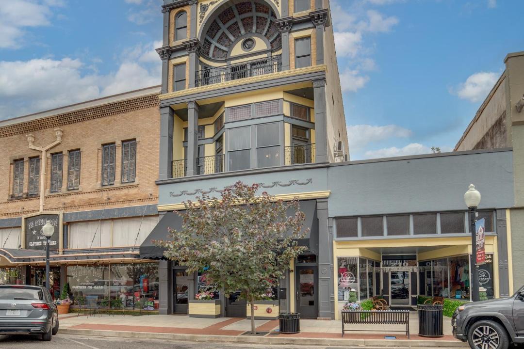 Photo of Buildings in Marshall