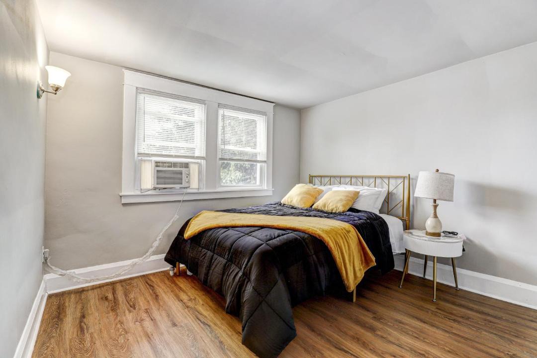 Photo of Bedroom in Woodlawn
