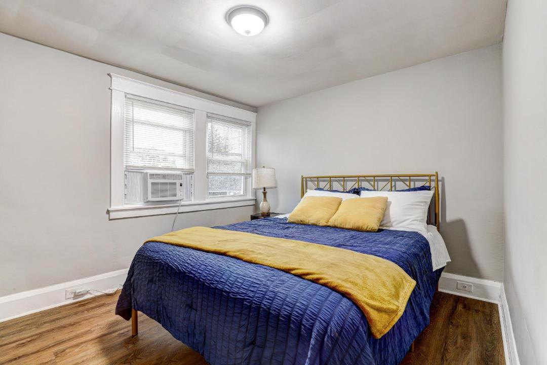 Photo of Bedroom in Woodlawn