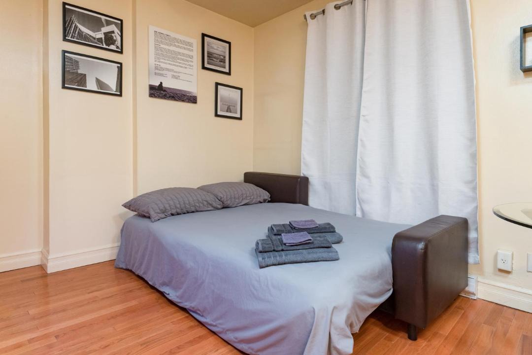 Photo of Bedroom in Theatre District