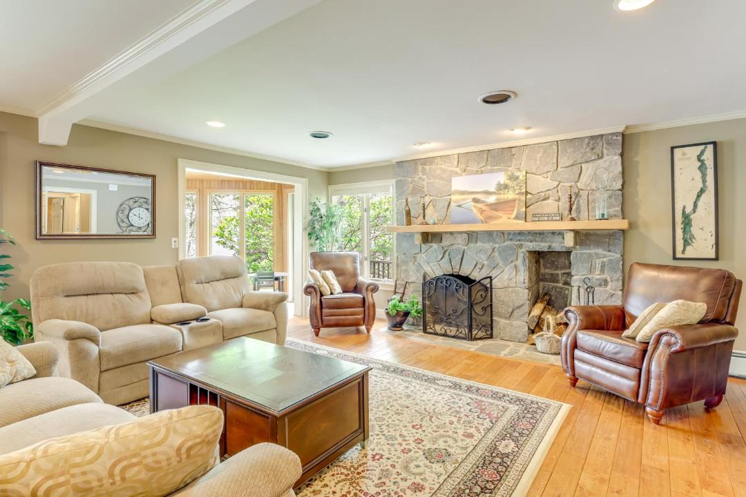 Photo of Livingroom in Lake George