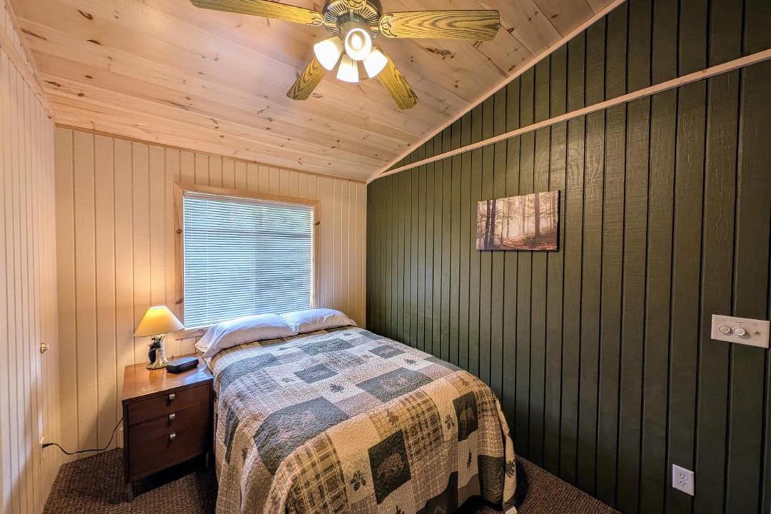 Photo of Bedroom in Sayner