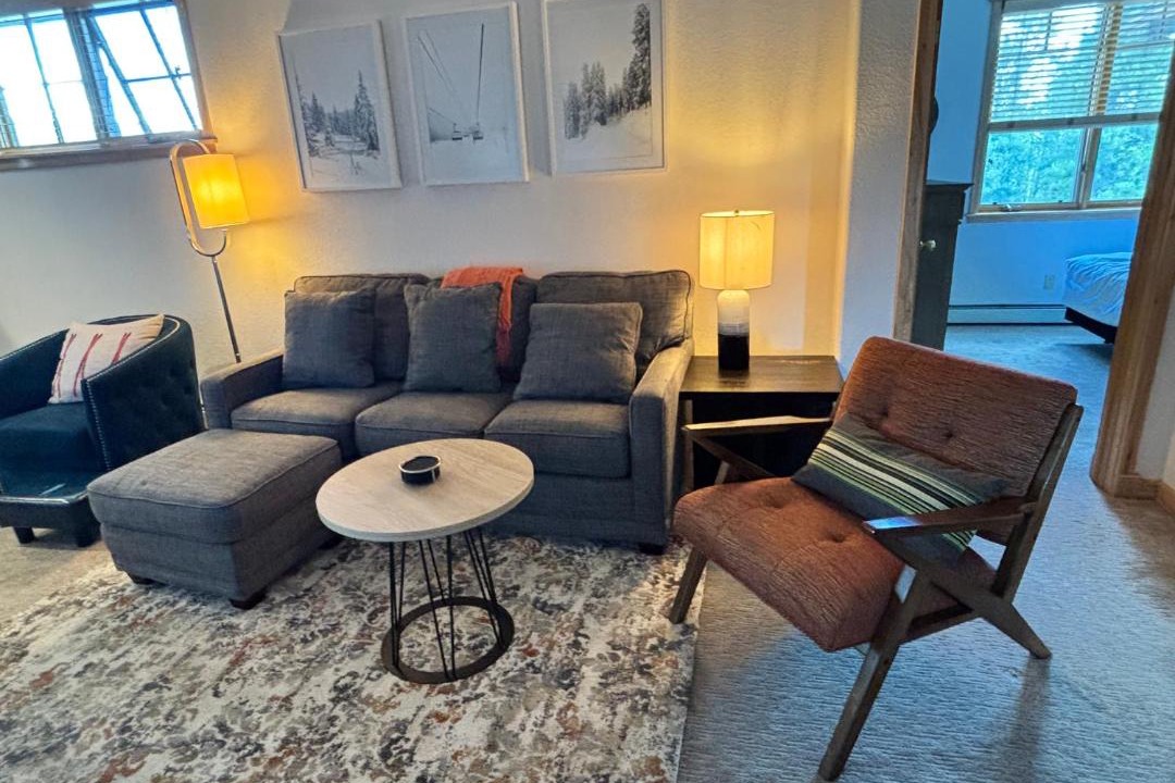 Photo of Livingroom in Four O'Clock