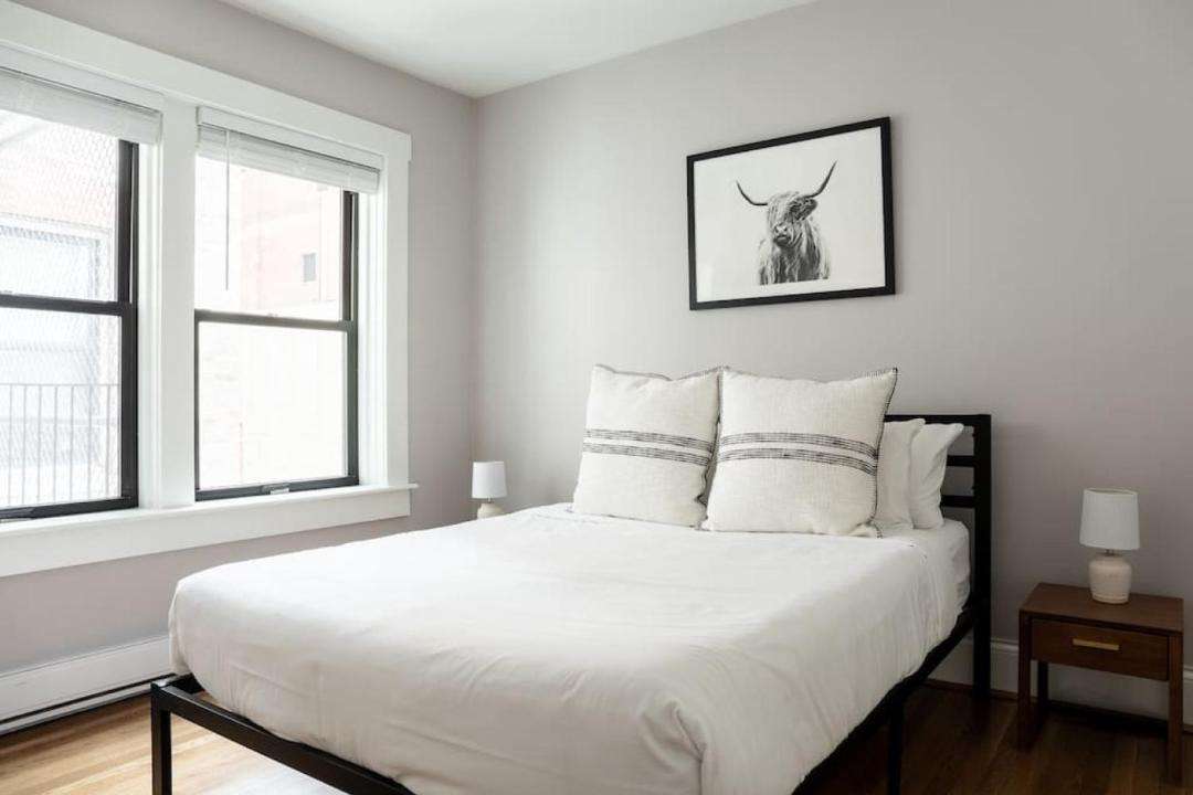 Photo of Bedroom in Theatre District