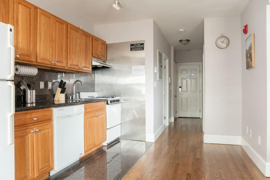 Photo of Kitchen in Theatre District