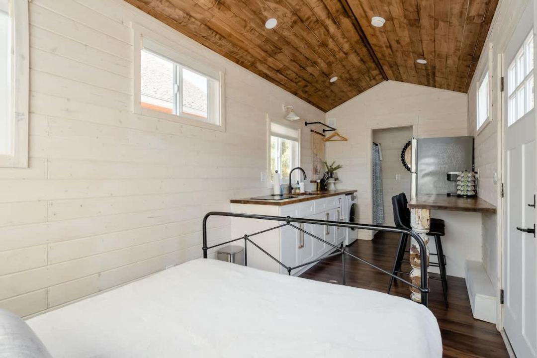 Photo of Bedroom in Alberta Arts District